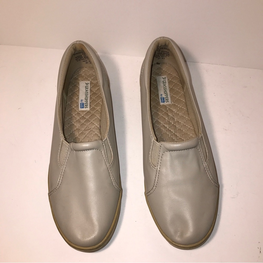 Grasshoppers Size 8M Gray Round Toe flats Synthetic Women Preowned